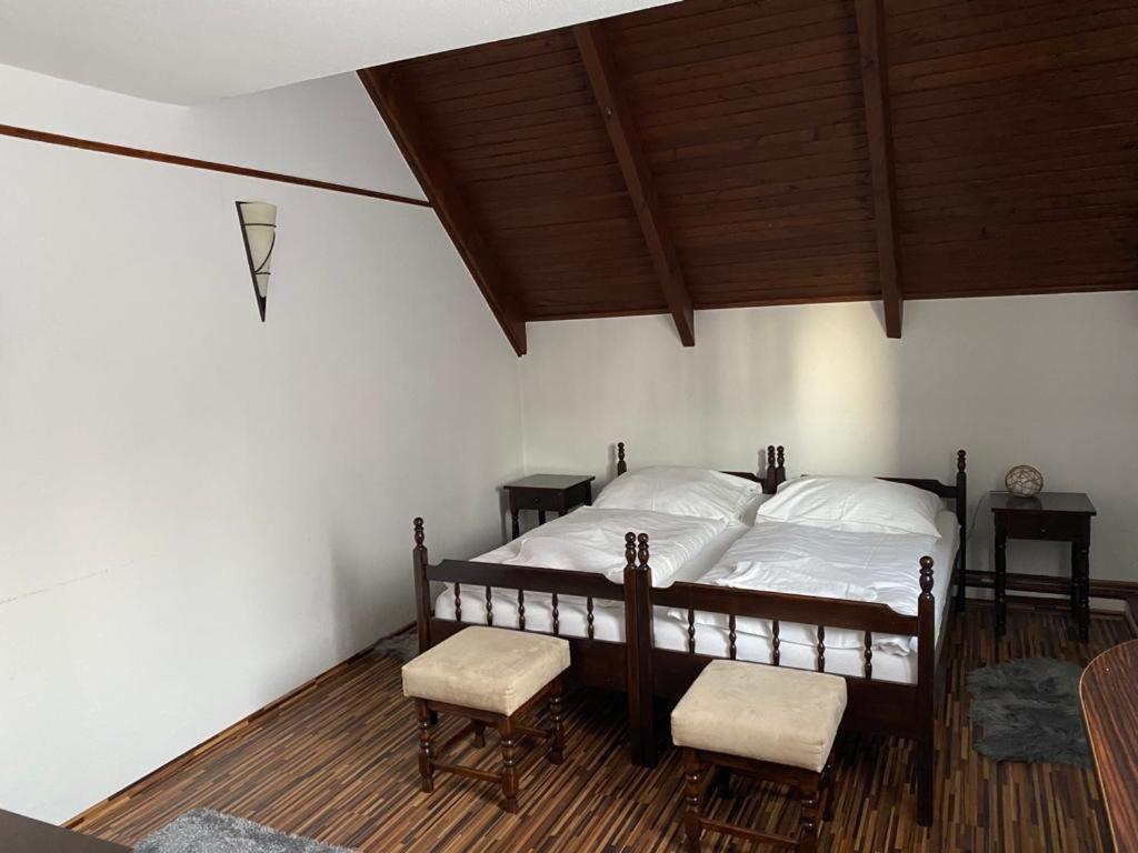 Motel M Malacky Bagian luar foto