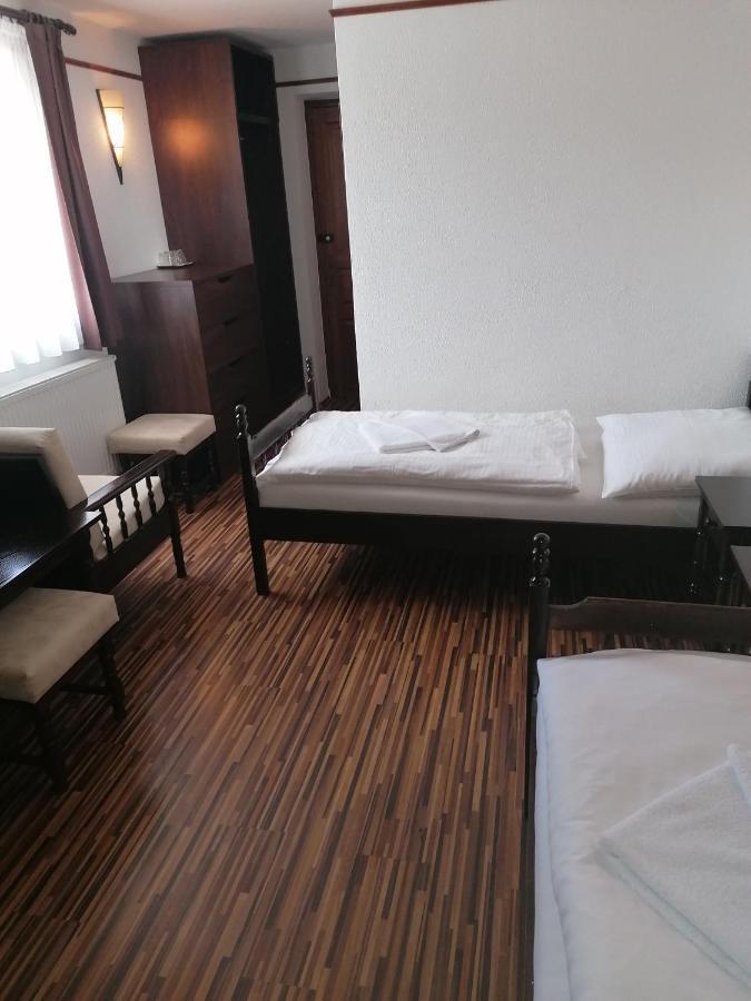 Motel M Malacky Bagian luar foto