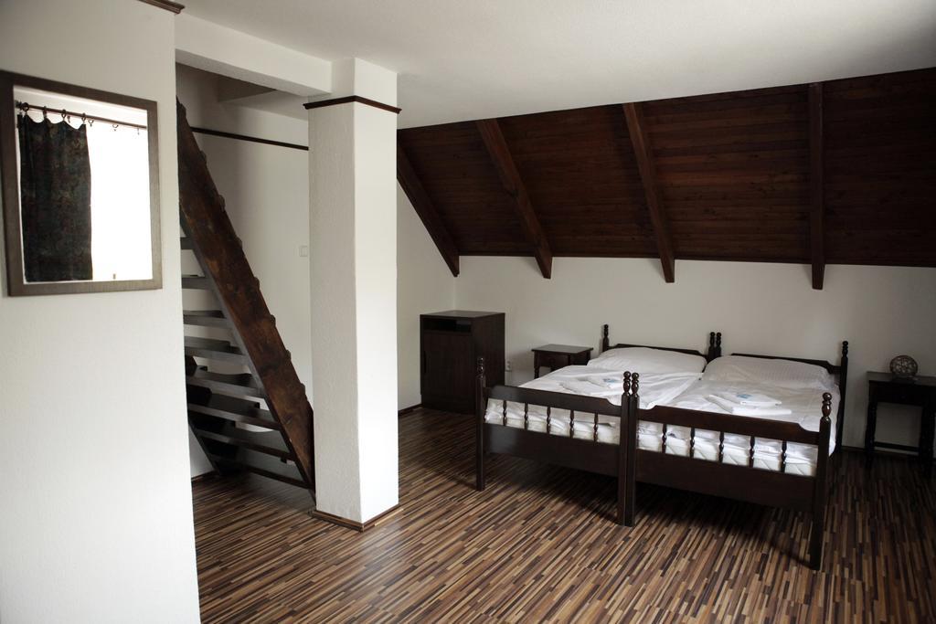 Motel M Malacky Ruang foto